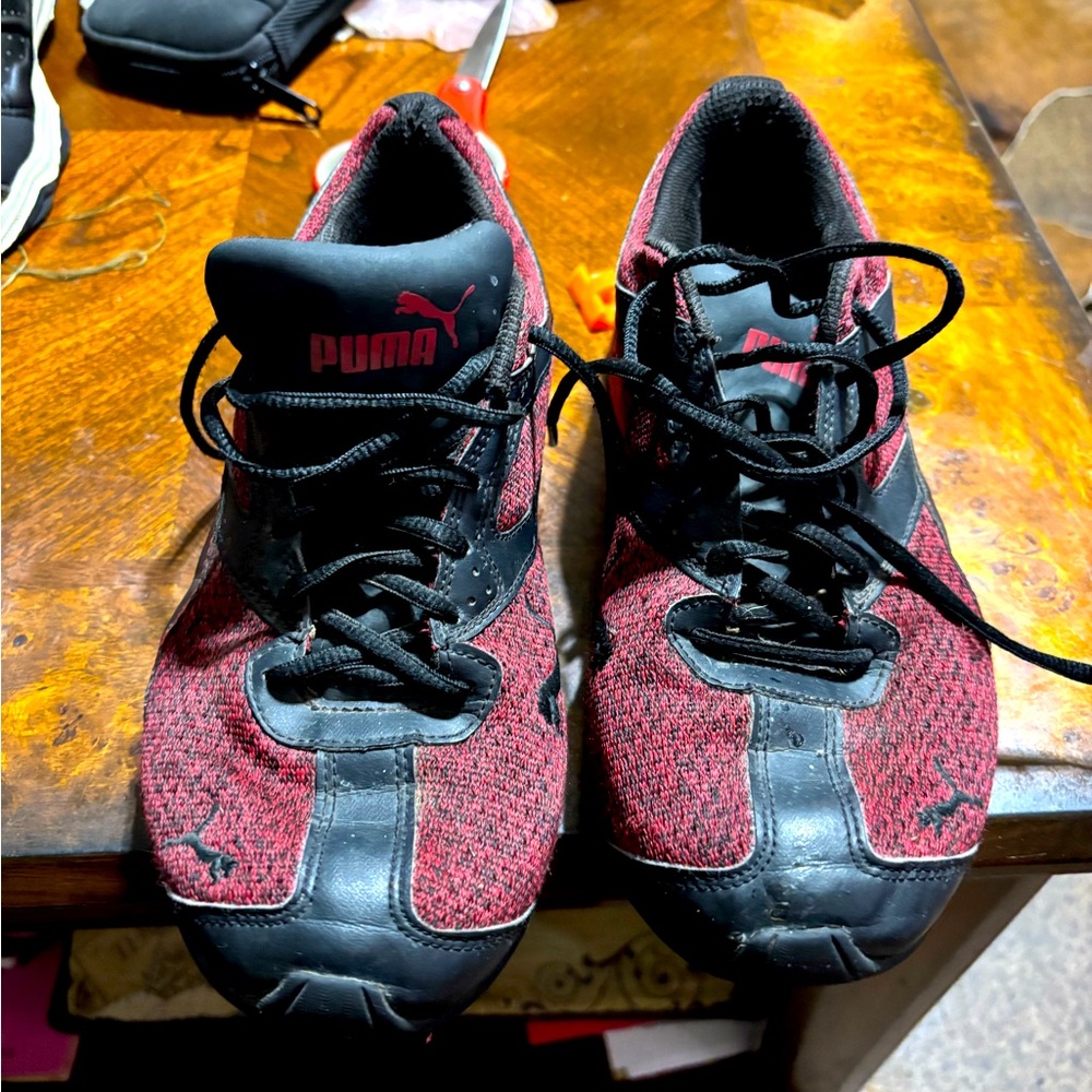 Puma Red and Black Flexfoam sneaker.  Women’s size 7